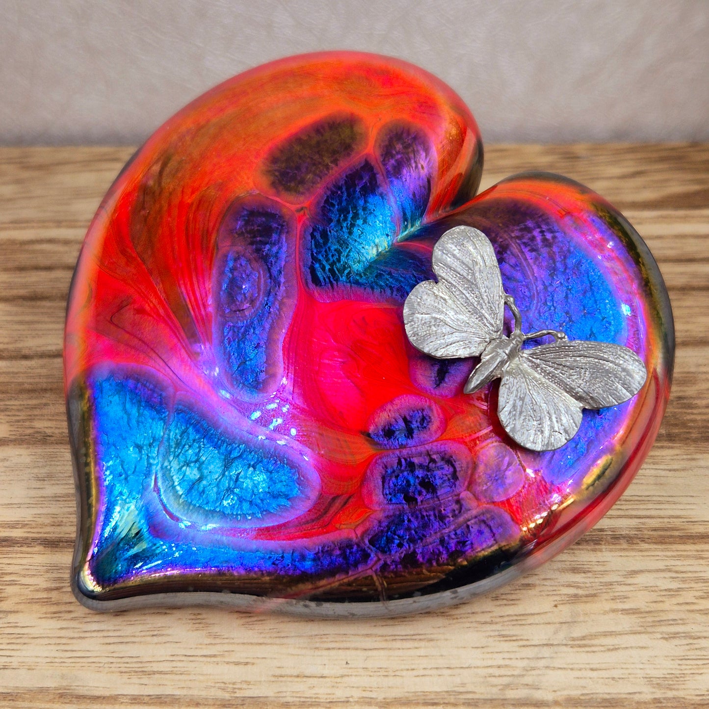 Iridescnt art glass heart ornament