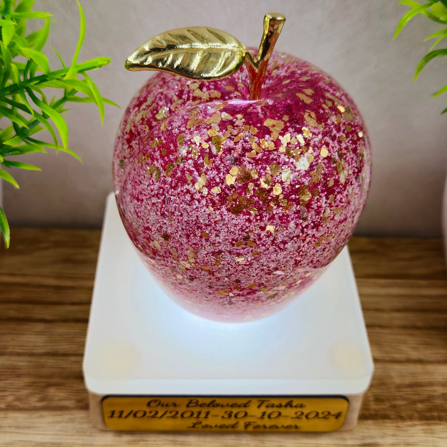 Memorial Ashes In Glass Apple (gold speckle)