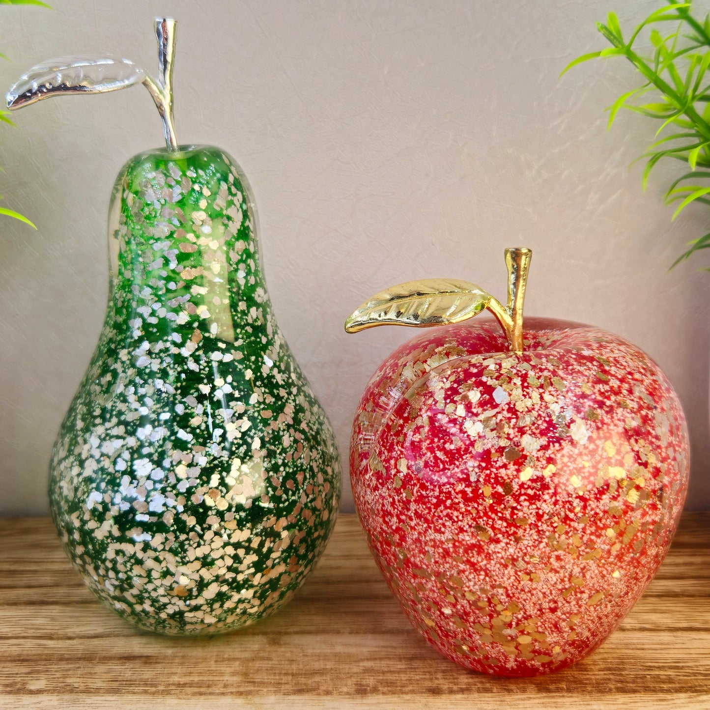 Memorial Ashes In Glass Apple (gold speckle)