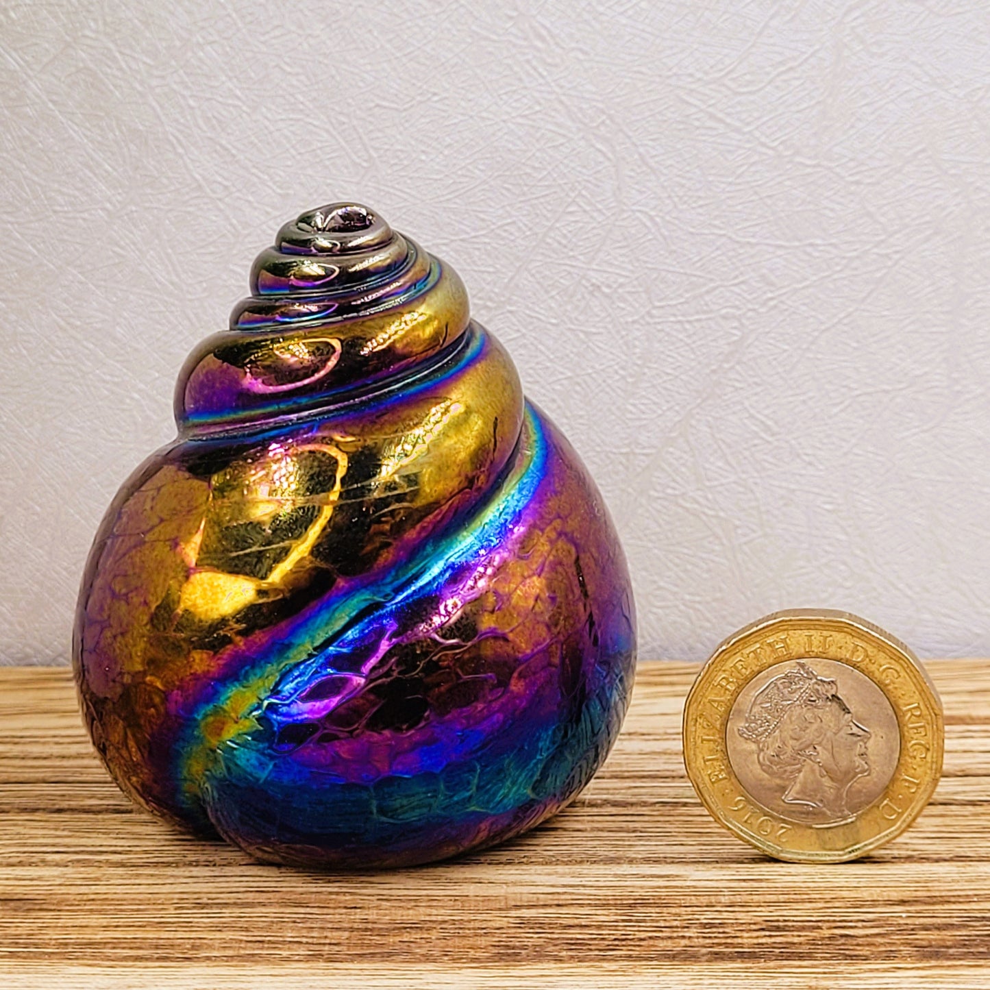 Glass shell iridescent