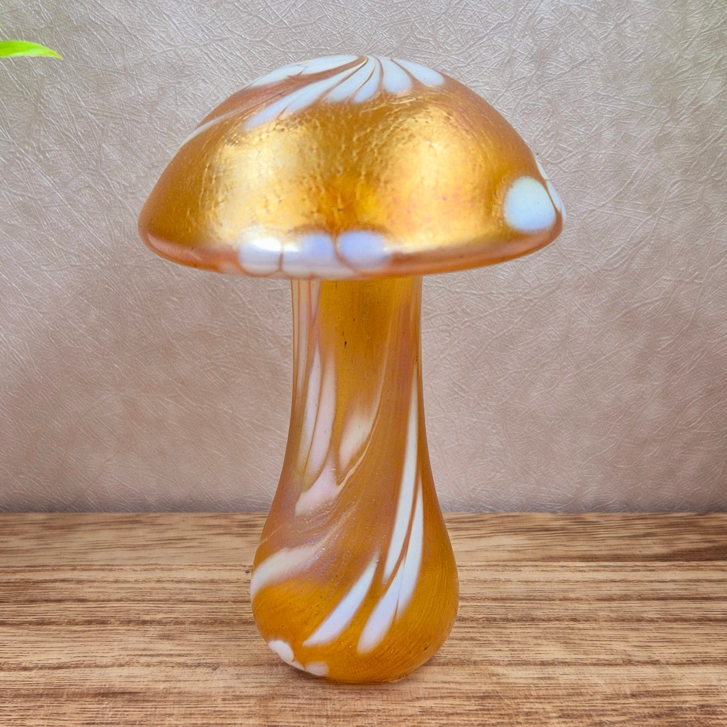 Handmade glass mushroom Decor Paperweight Toadstool Ornament display Glassware Gift