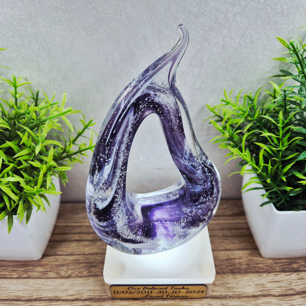 Ashes in glass teardrop sculpture