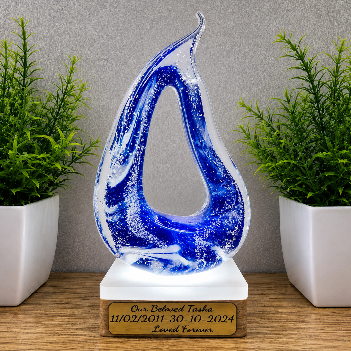 Ashes in glass teardrop sculpture